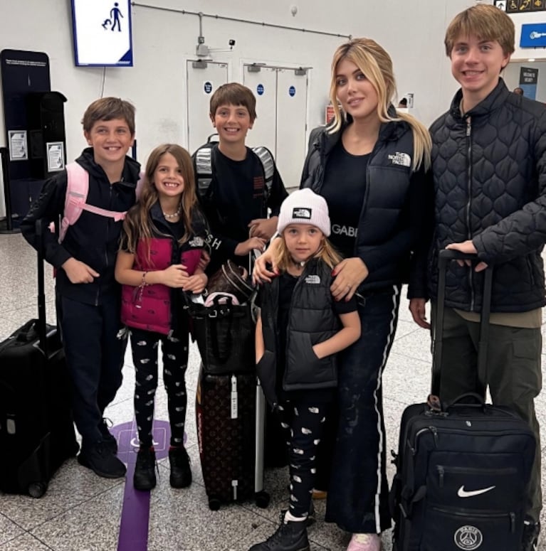 Las fotos más lindas de Wanda Nara paseando con sus cinco hijos