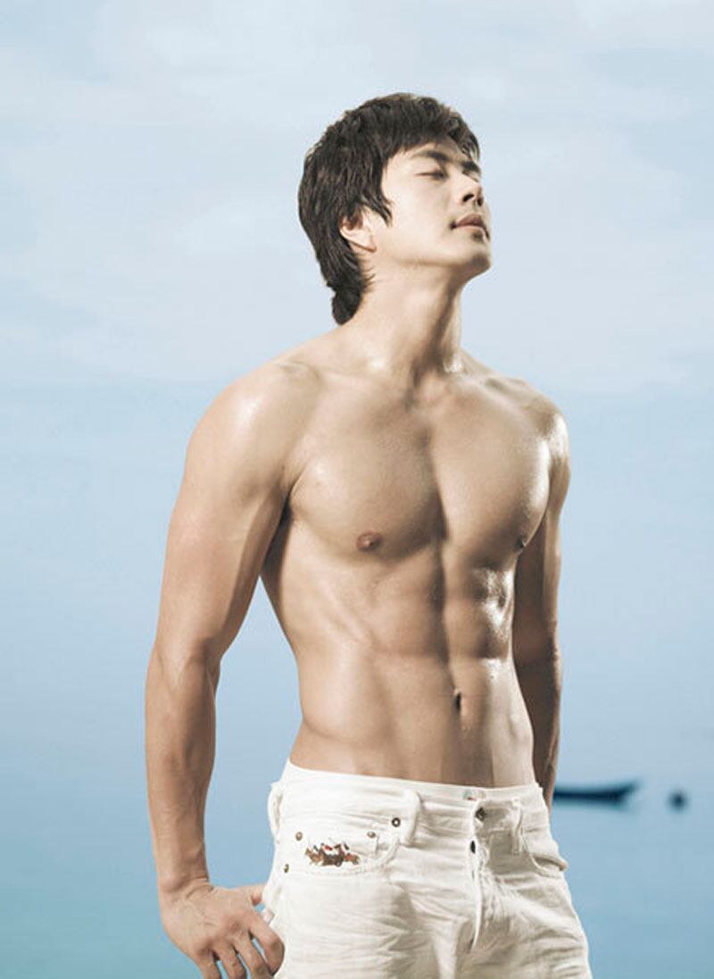 Las fotos más sexies de Kwon Sang Woo, el protagonista de Escalera al cielo. Foto: Web