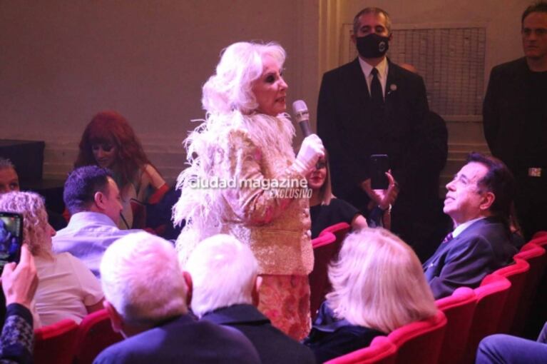 Las fotos Mirtha Legrand, Flor de la Ve y Nacha Guevara en la reapertura del Teatro Regina: glamour, homenaje y talento