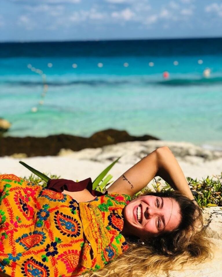 Las fotos súper sexies de la China Suárez desde México: chapuzón al agua y paisaje soñado