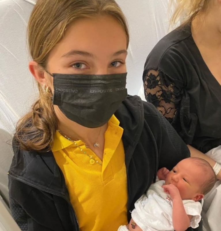 Las hijas de Fabián Cubero conocieron y tuvieron en brazos a Luca, su hermanito: "Un momento súper esperado"