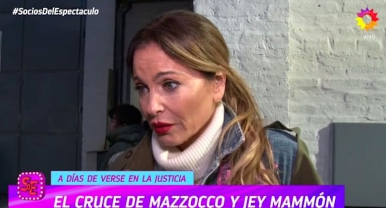 Las imágenes del tenso encuentro de Jey Mammon y Karina Mazzocco en los Martín Fierro: "Él está muy enojado"