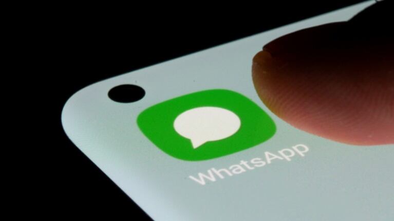 Las imágenes y vídeos que se autodestruyen tras verlos una vez de WhatsApp llegan en iOS. Foto: Reuter.