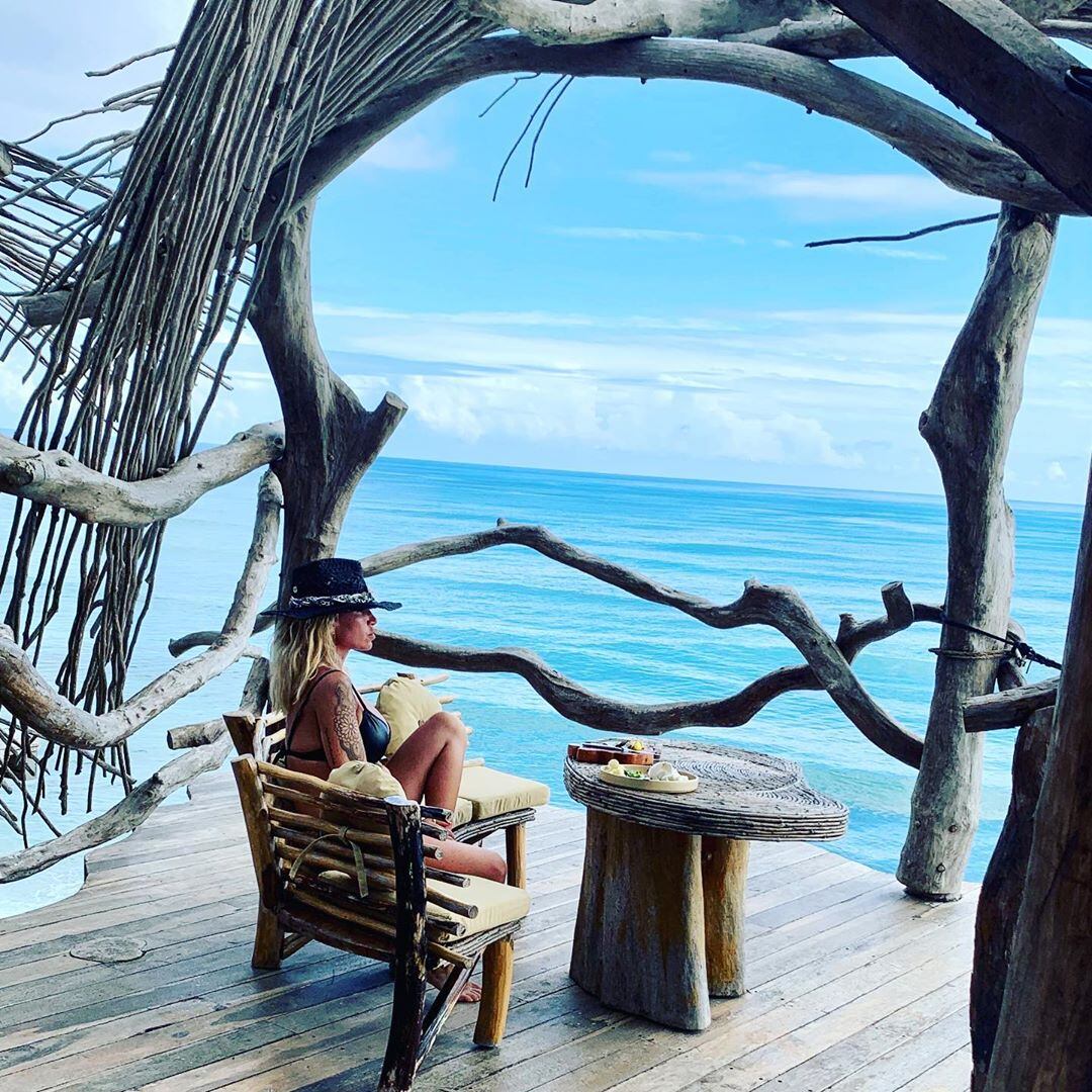 Las increíbles vacaciones de Florencia Peña y su marido: topless en las playas de Tulum