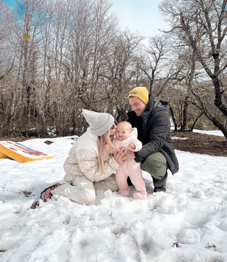 Las inolvidables vacaciones de Cande Ruggeri, Nico Maccari y la pequeña Vita en la nieve