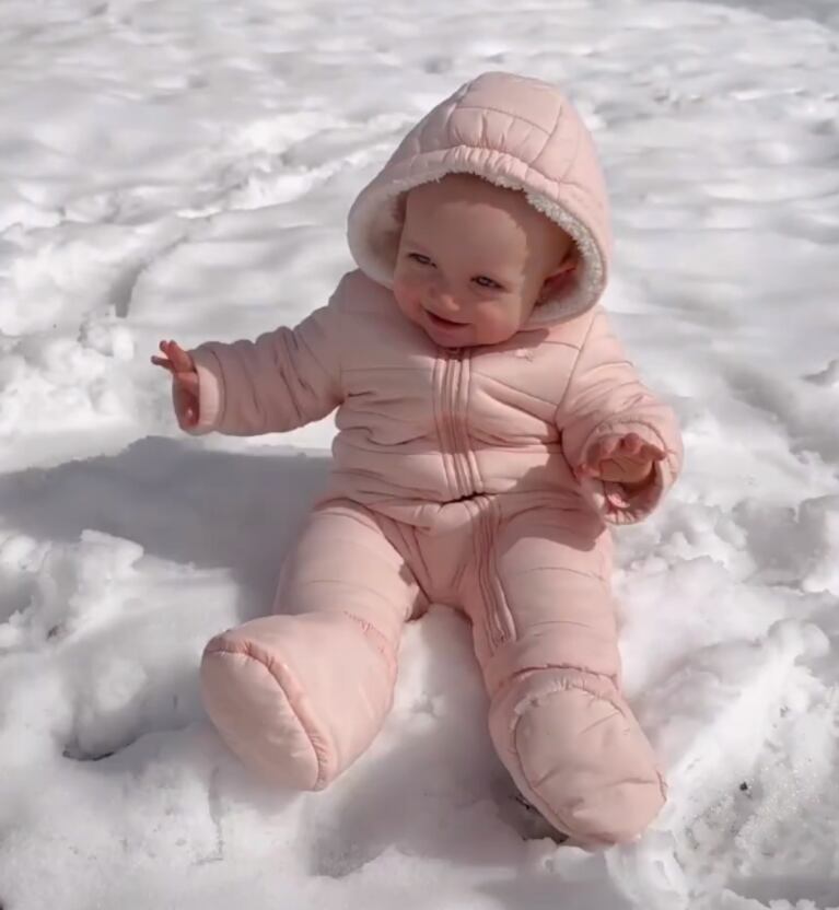 Las inolvidables vacaciones de Cande Ruggeri, Nico Maccari y la pequeña Vita en la nieve