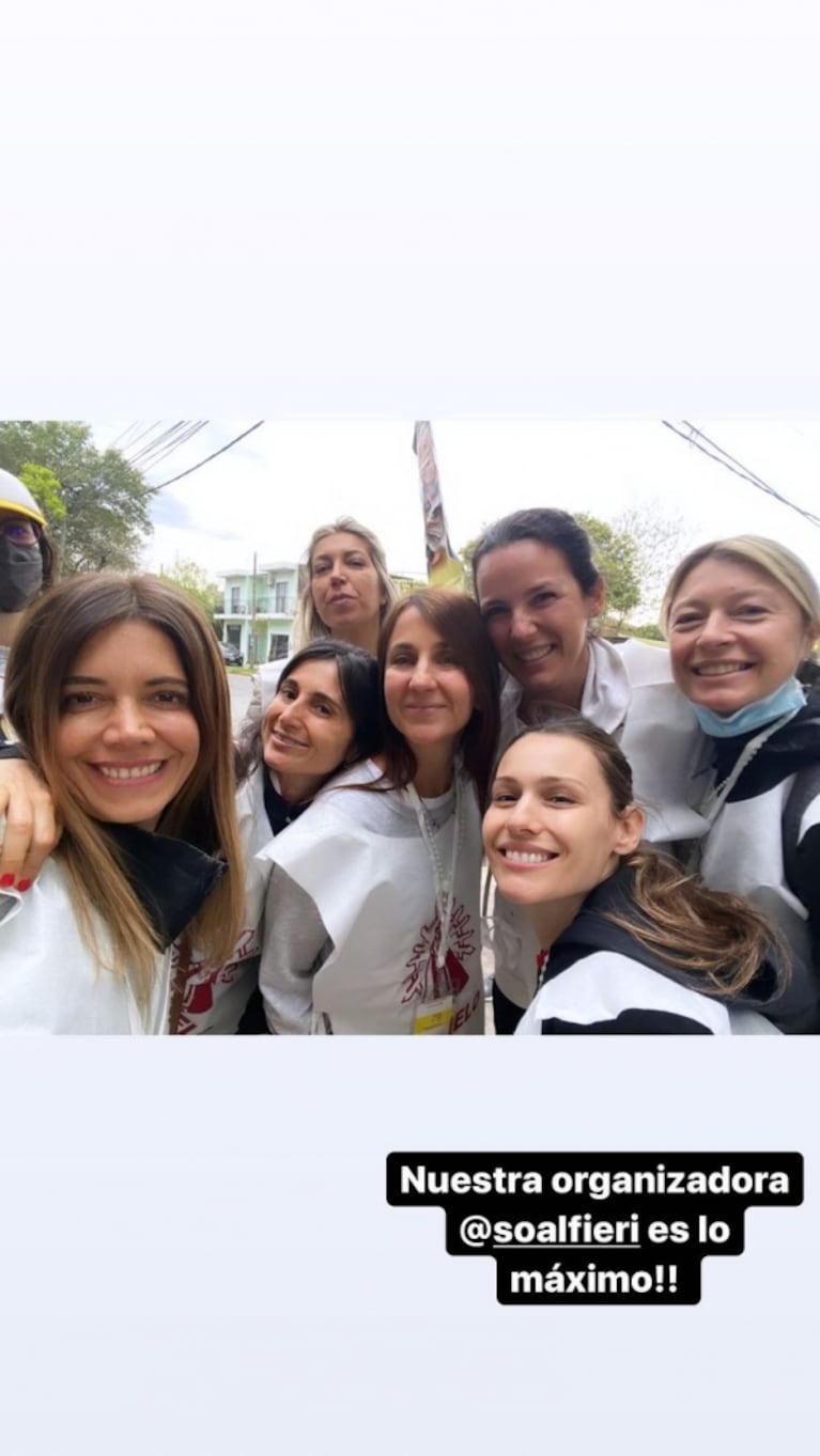 Las lágrimas de Pampita al llegar a la Basílica de Luján y encontrarse con la Virgen: "Lloramos bajo la lluvia con el corazón en la mano"