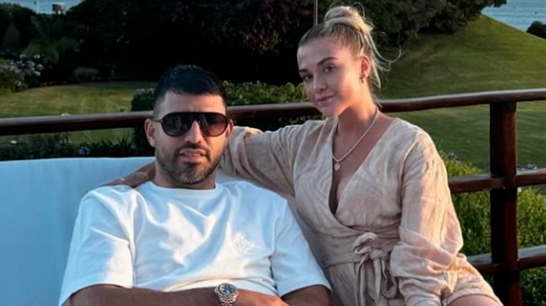 Las lujosas vacaciones de Kun Agüero y Sofía Calzetti en Francia a la espera de su hija.