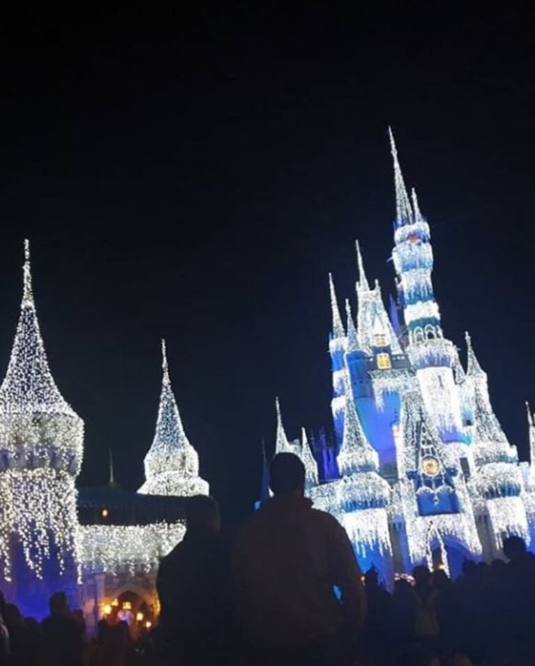 Las mágicas vacaciones de Nicole Neumann y sus hijas en Disney: "¡Llegamos al mundo de las fantasías!"