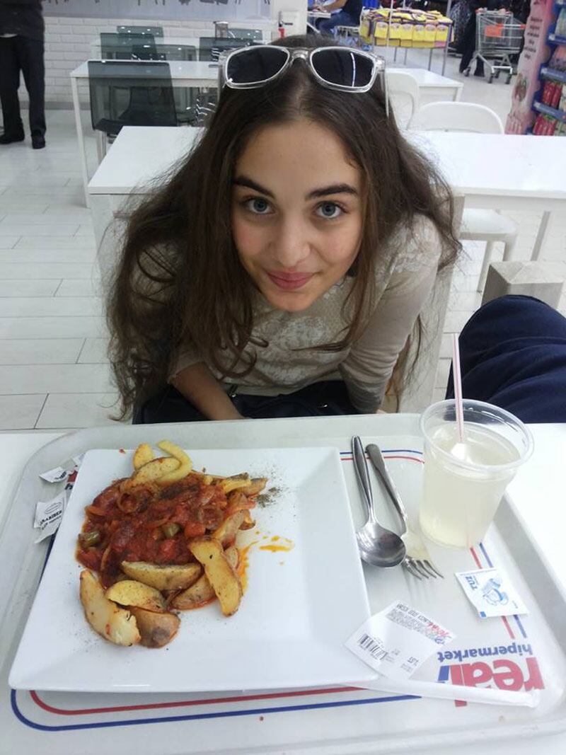 Las mejores fotos de Çağla Şimşek, la protagonista de Esposa joven. Foto: Facebook