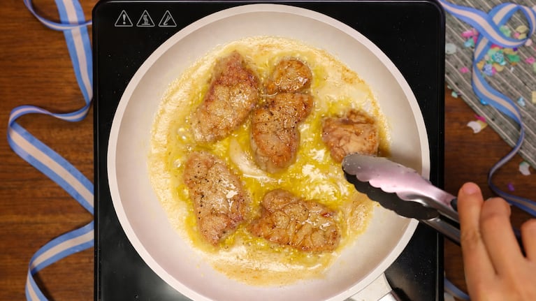 Las mollejas se deben sellar con manteca en esta receta. Foto: Cucinare TV