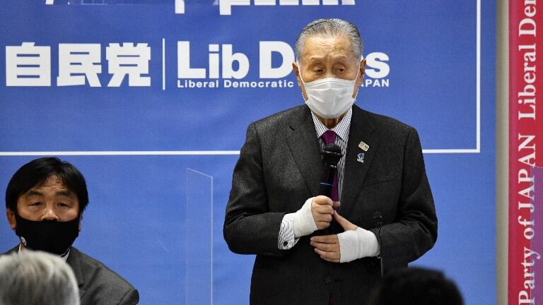 Las mujeres "tienen dificultades" para ser concisas, según el responsable de Juegos de Tokio. Foto: EFE.