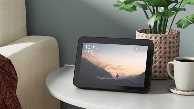 Las nuevas pantallas Echo Show de Amazon mejoran la cámara para las videollamadas y la vigilancia del hogar. Foto:DPA.
