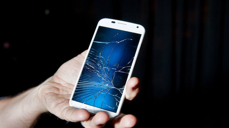 Las pantallas rotas de los celulares sí tienen solución