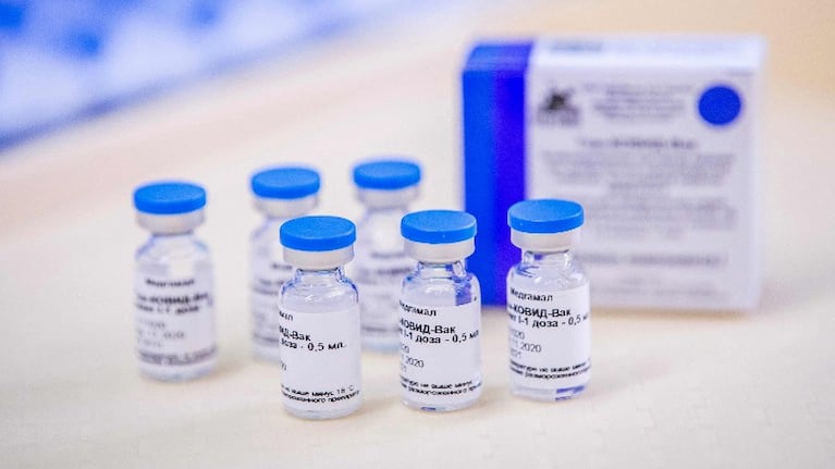 Las personas que tuvieron coronavirus podrían recibir una sola dosis de Sputnik V, sugirió estudio. Foto:AFP.