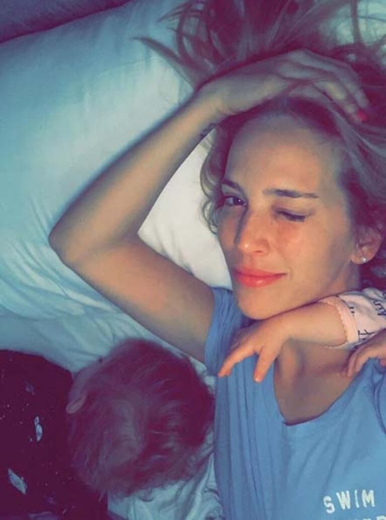 Las postales más dulces de Luisana Lopilato haciendo colecho con sus hijos: “Amo mis mañanas”