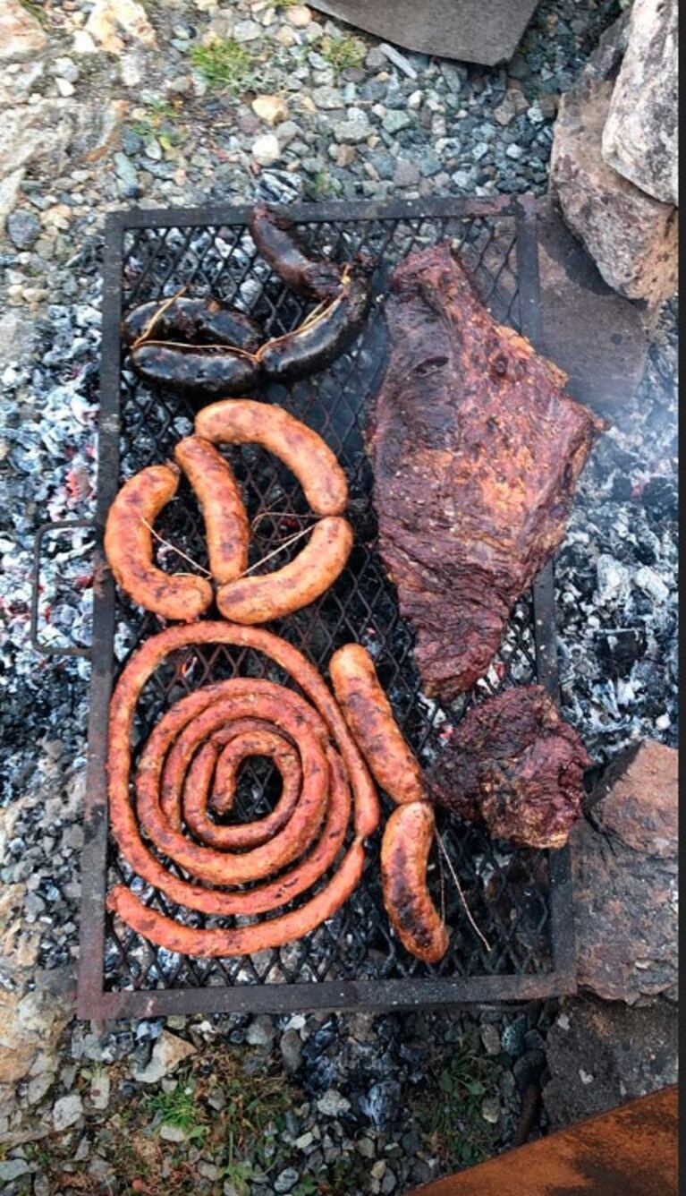 Las postales otoñales de Marcelo Tinelli y Guillermina Valdés en Esquel: "Acuarela de colores" 
