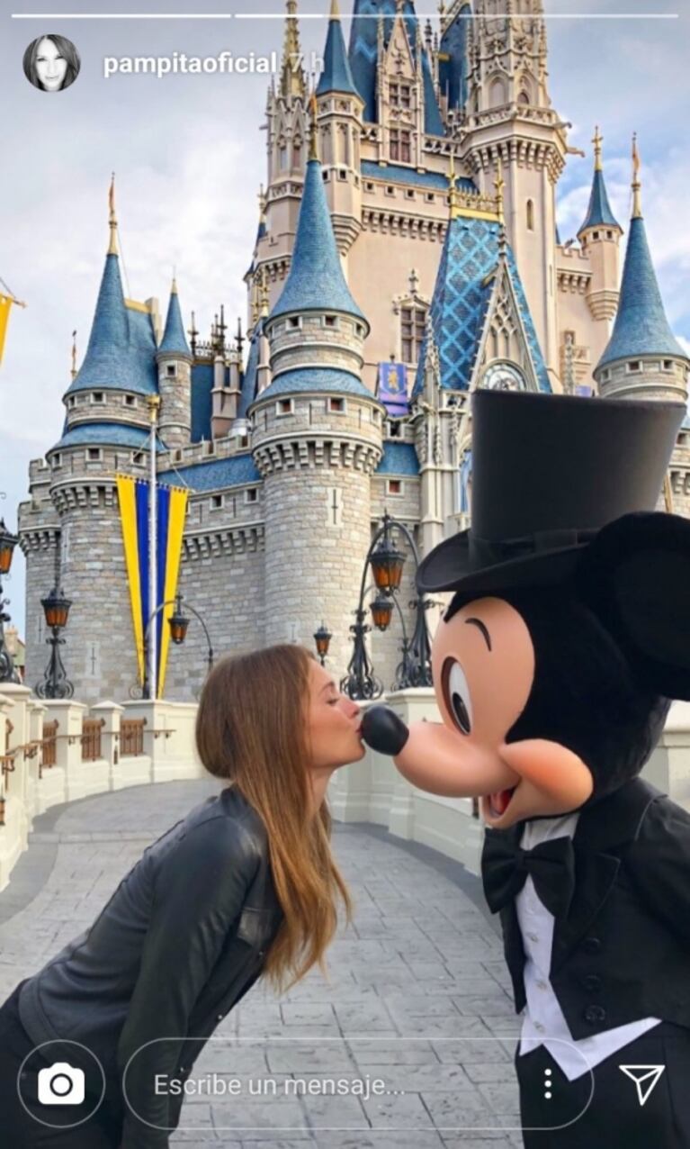 Las postales románticas de Pampita y Pico Mónaco en Orlando: "¡Gracias amor por acompañarnos en este viaje lleno de magia!"