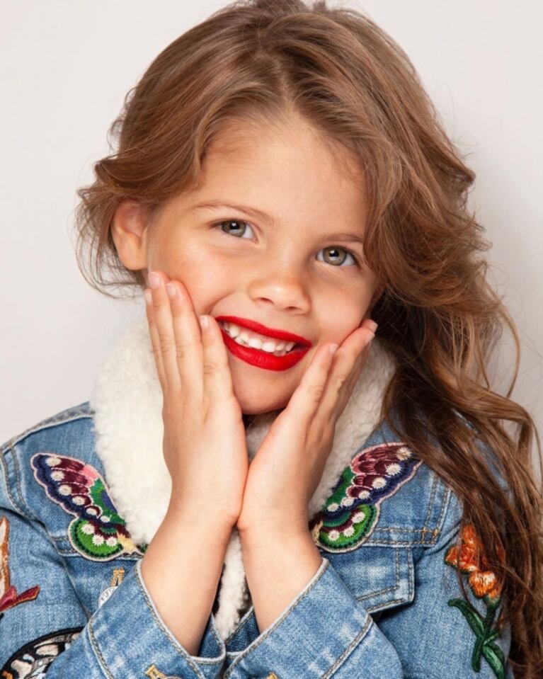 Las primeras fotos de Francesca, la hija de Wanda Nara, en su debut como modelo: "La más malcriada"