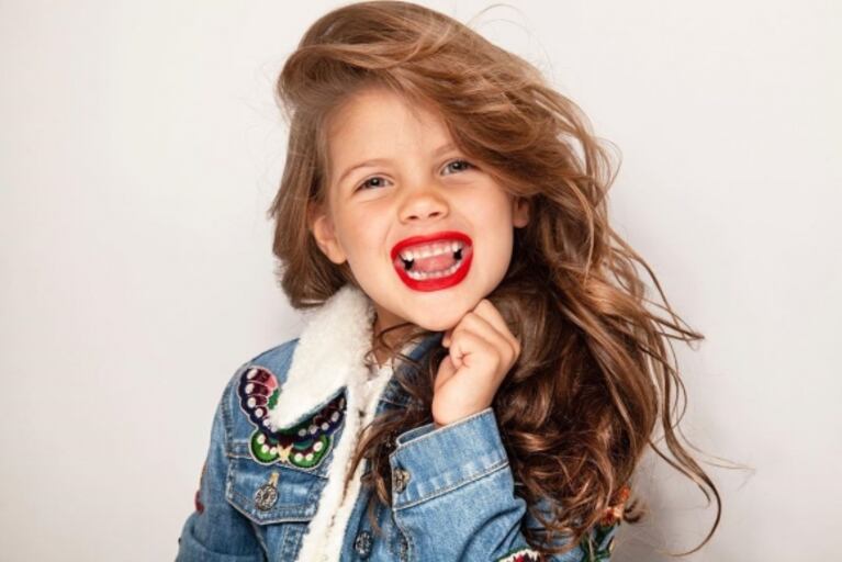 Las primeras fotos de Francesca, la hija de Wanda Nara, en su debut como modelo: "La más malcriada"