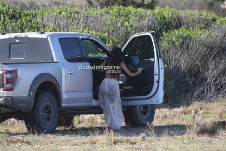 Las primeras fotos de Zaira Nara y Facundo Pieres, juntos y enamorados en Punta del Este