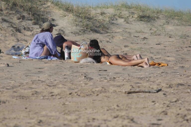 Las primeras fotos de Zaira Nara y Facundo Pieres, juntos y enamorados en Punta del Este