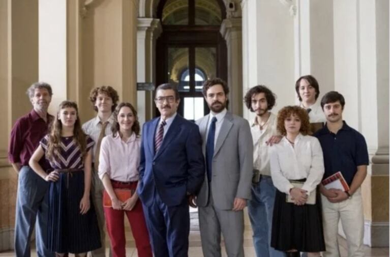 Las primeras imágenes de Ricardo Darín junto a Peter Lanzani caracterizados como Julio Strassera y Luis Moreno Ocampo