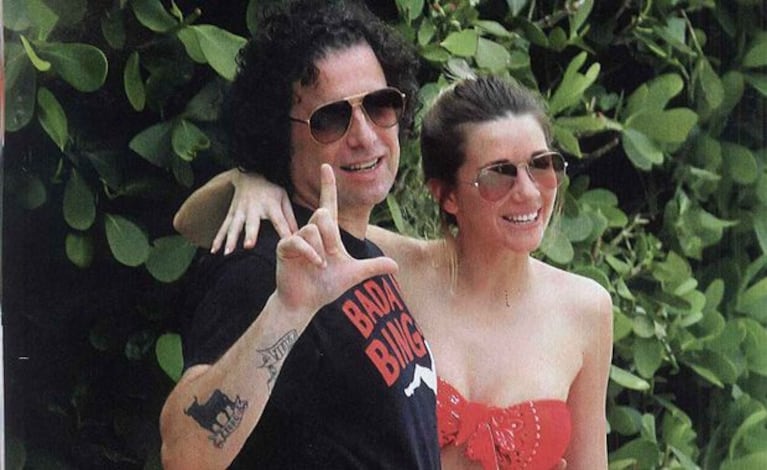 Las románticas vacaciones de Micaela Breque y Andrés Calamaro en Miami. (Foto: Caras)