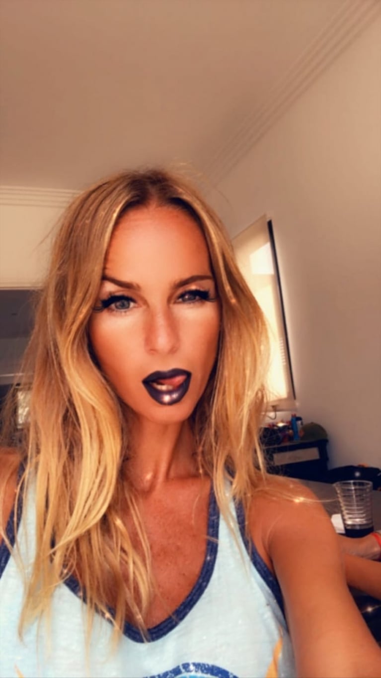 Las selfies súper sexies de Sabrina Rojas tras su separación de Luciano Castro: sugerentes filtros y pose sensual
