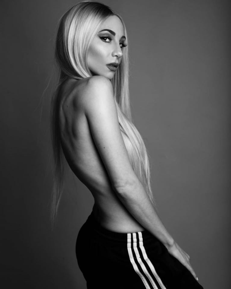 Las sensuales fotos de Magui Bravi, rubia y al desnudo: "Blondie"