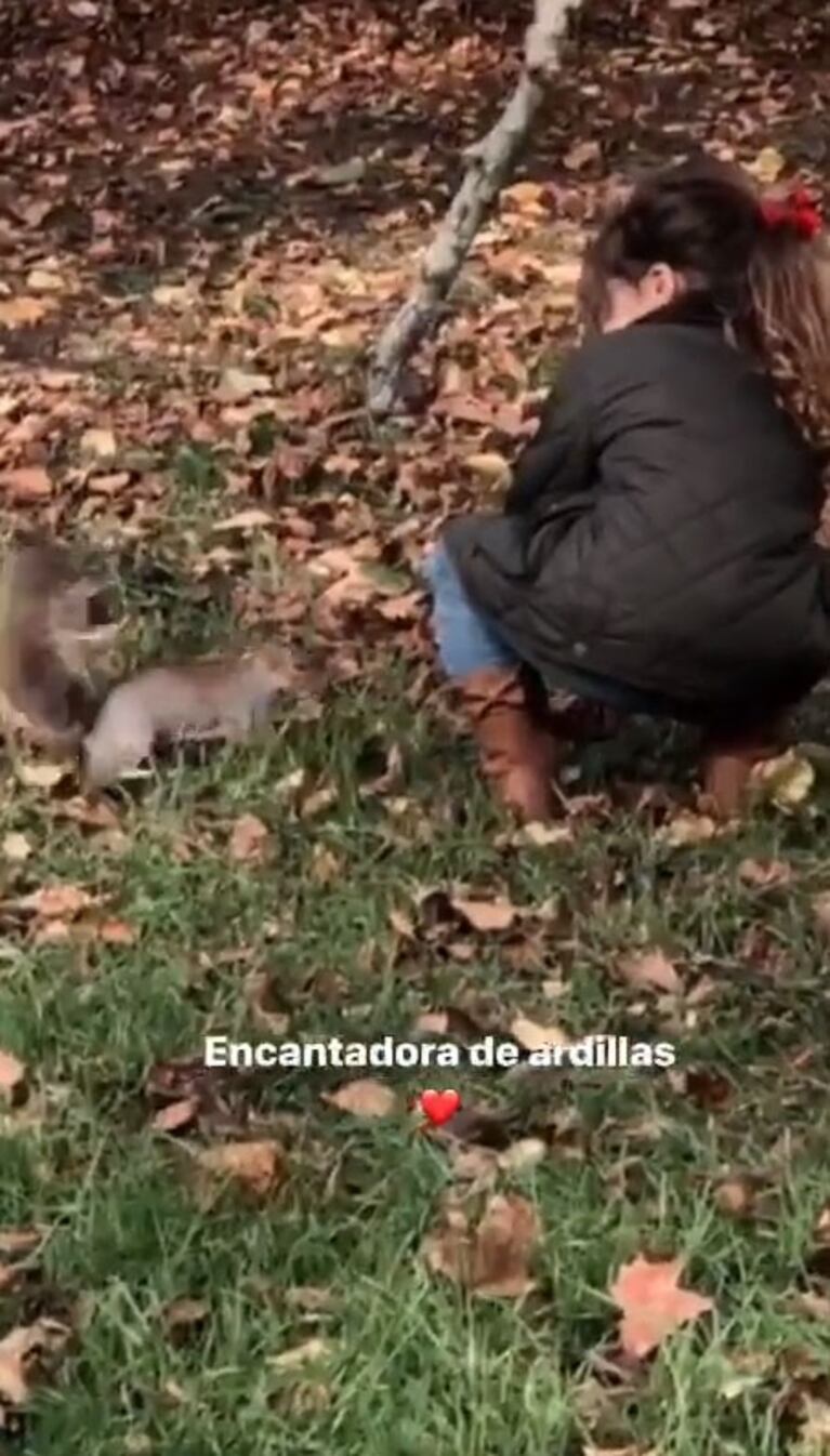 Las tiernas fotos de la China Suárez junto a Rufina y Benjamín Vicuña en Londres 