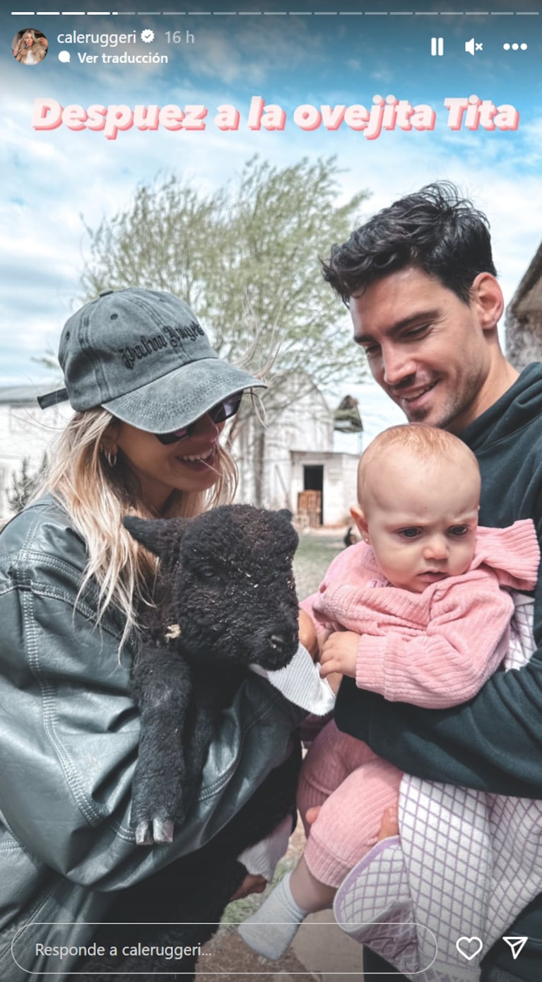 Las tiernas fotos de Vita, la hija de Cande Ruggeri, jugando con animales en una granja