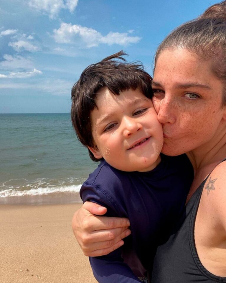 Las vacaciones de Juana Repetto junto a sus hijos y Sebastián Graviotto en la casa de Nico en Punta del Este