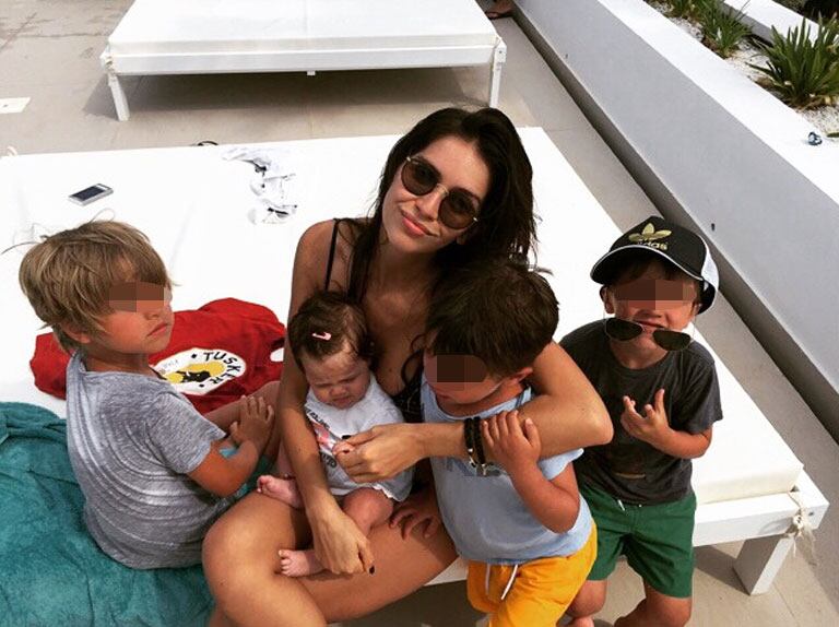 Las vacaciones de Zaira Nara junto a Wanda en Ibiza (Fotos: Instagram). 
