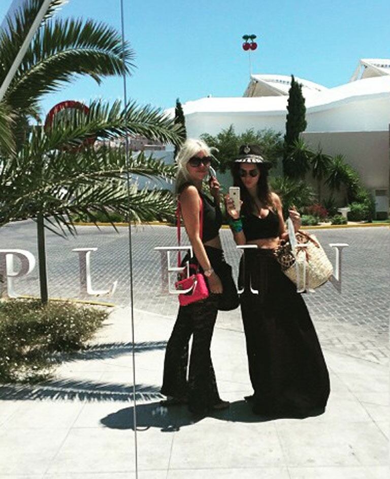 Las vacaciones de Zaira Nara junto a Wanda en Ibiza (Fotos: Instagram). 