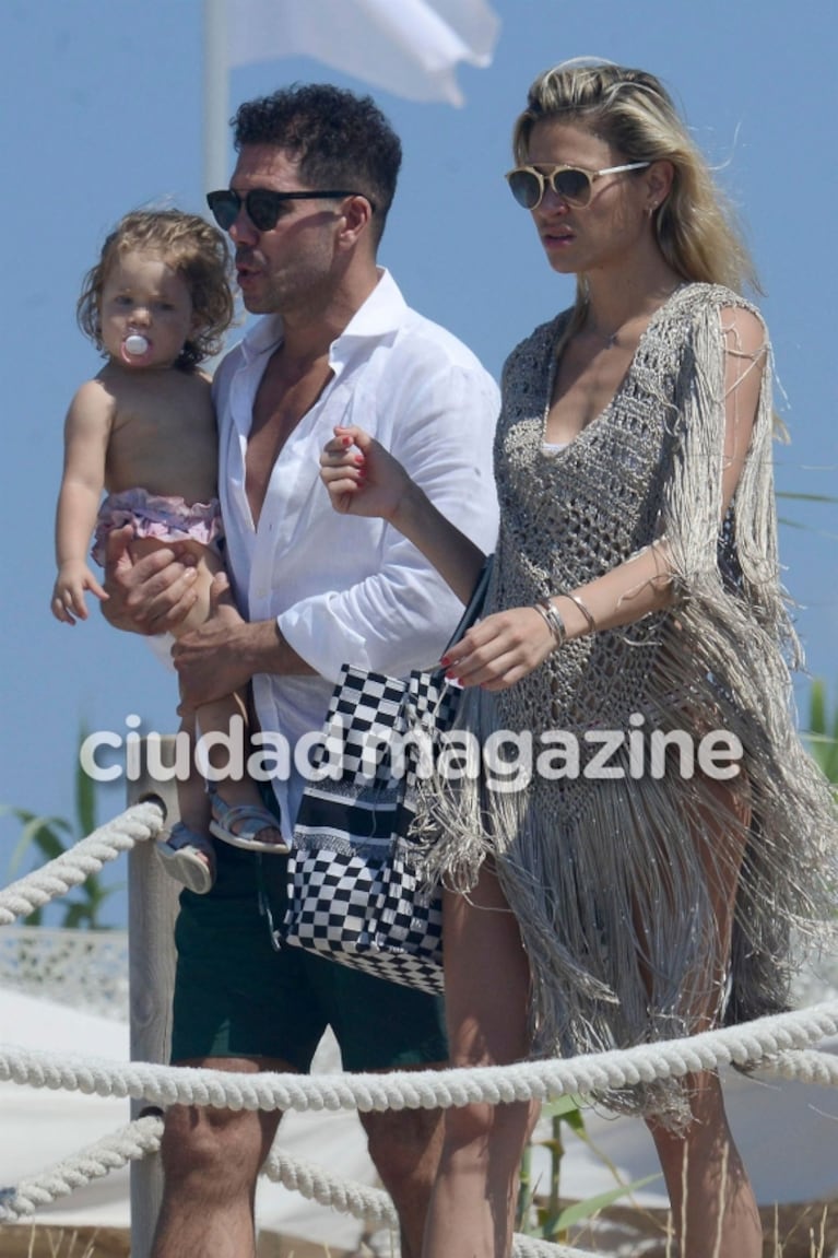 Las vacaciones del Cholo Simeone y Carla Pereyra junto a su hija en Formentera: ¡fotos exclusivas!