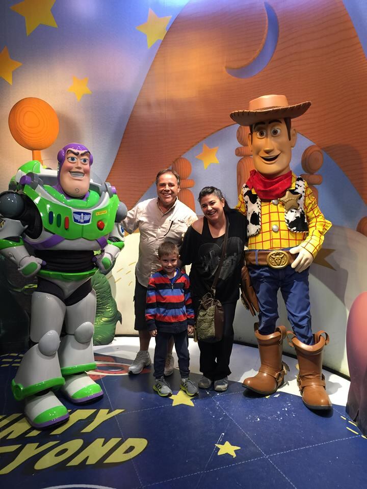 Las vacaciones familiares de Carna, su esposa y su hijo. (Foto: Claudia Ares Eventos)