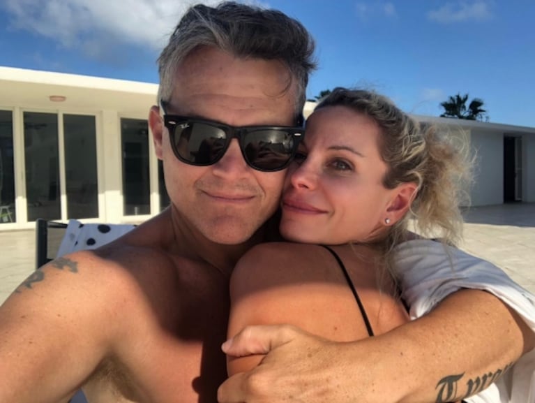 Las vacaciones familiares de Jimena Cyrulnik en Miami: lomazo al sol... y manito pícara de su marido