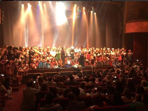 Laura Fidalgo asistió a la fiesta de cierre de una de sus escuelas. (Foto: web)