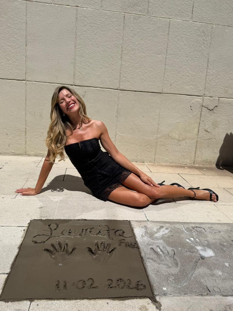 Laurita Fernández dejó su huella en la emblemática Vereda de las Estrellas en Mar del Plata (Foto: prensa).