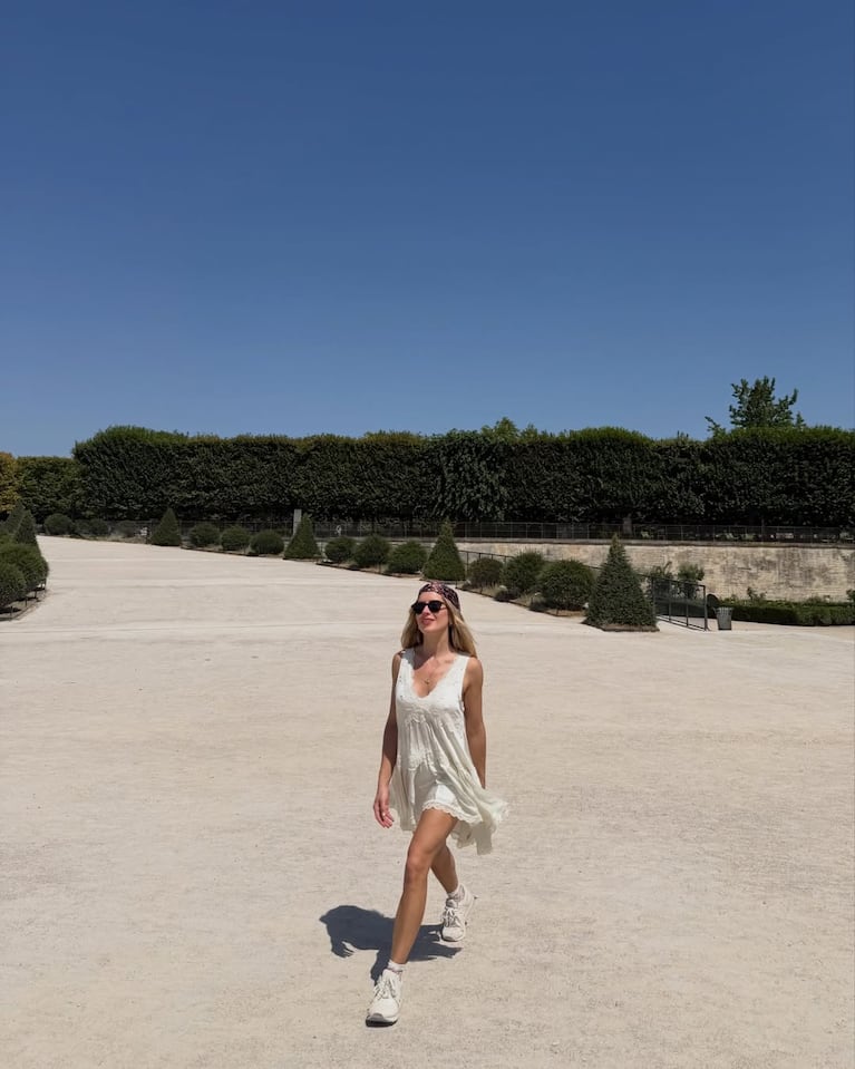 Laurita Fernández, en el Jardín de las Tullerías. Crédito: Instagram 