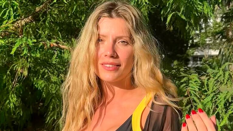 Laurita Fernández encendió las redes con sus bikinis de escote under boob: las fotos