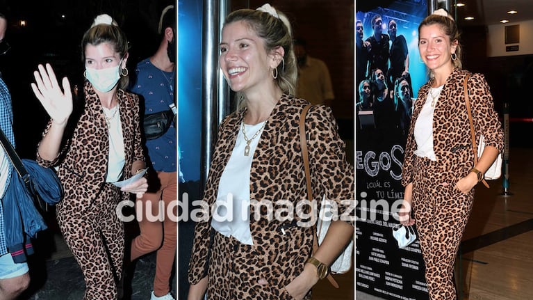 Laurita Fernández impactó con su look total animal print en su salida al teatro