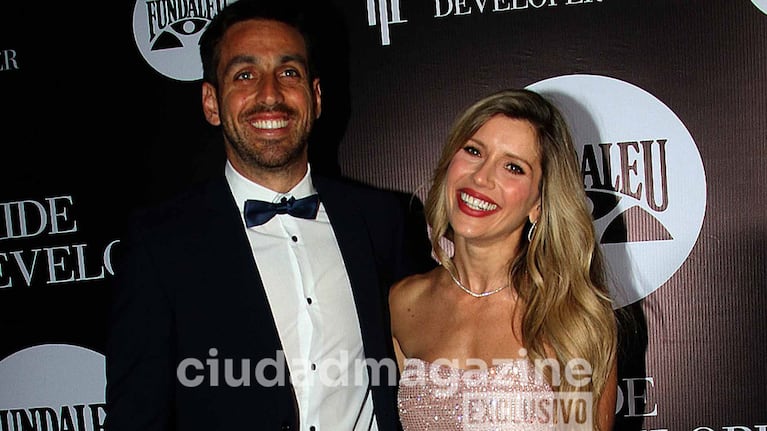 Laurita Fernández y su novio Matías Busquet en un evento (Foto: Movilpress).