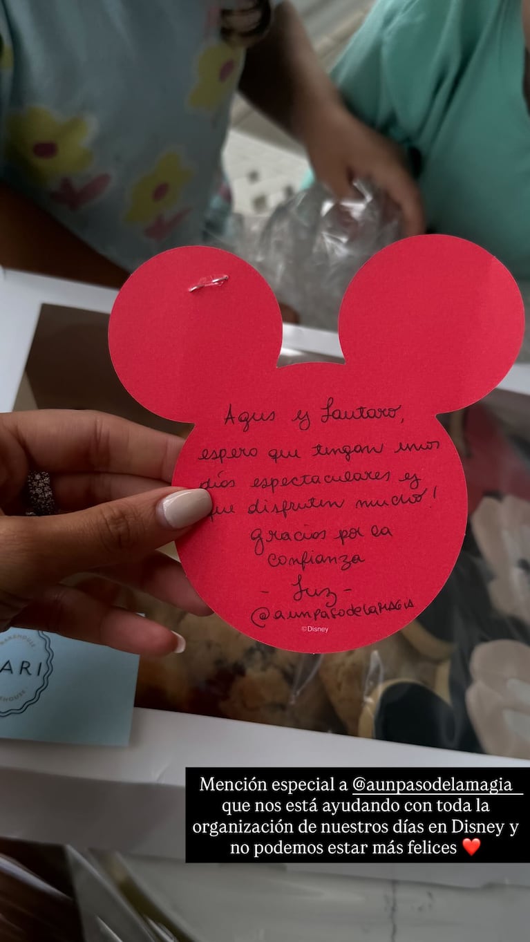 Lautaro Martínez y Agustina Gandolfo, de vacaciones en Disney | Créditos: Instagram @agus.gandolfo