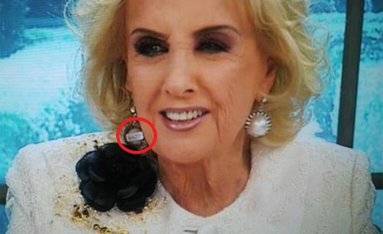 Le falló la coquetería: el divertido blooper de Mirtha Legrand  (Foto: Web)