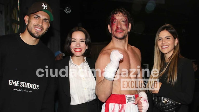 Leandro Paredes con su esposa y Nico Vázquez en Rocky (Foto: Movilpress)
