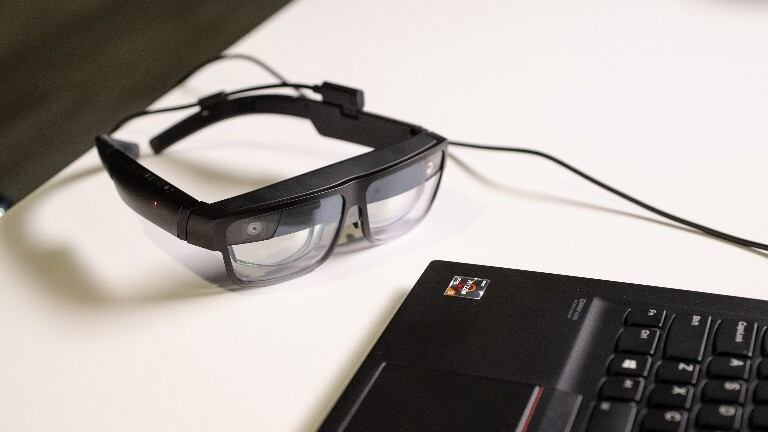  Lenovo presenta sus gafas inteligentes y ligeras ThinkReality A3 para entornos empresariales e industriales. Foto: DPA.