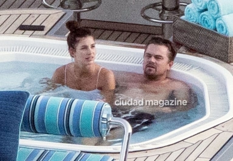 Leonardo DiCaprio, mimoso en un jacuzzi con su novia argentina, Camila Morrone, en Positano