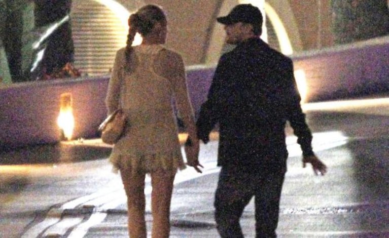 Leonardo DiCaprio y Blake Lively, juntos y de la mano. (Foto: Web).